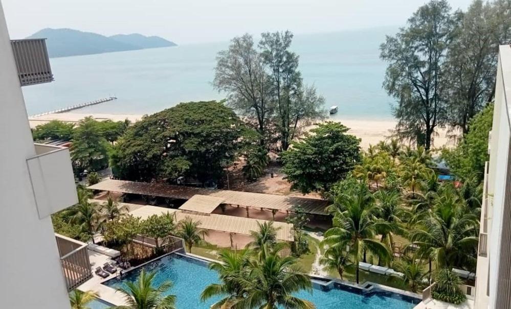 By The Sea Batu Ferringhi Apartment Bagian luar foto
